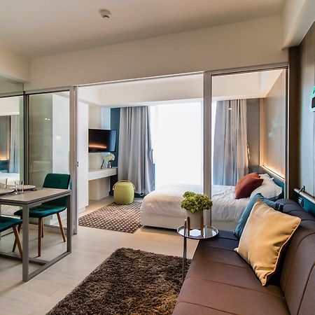 Azure Urban Beach Resort Manila By Radlett מראה חיצוני תמונה