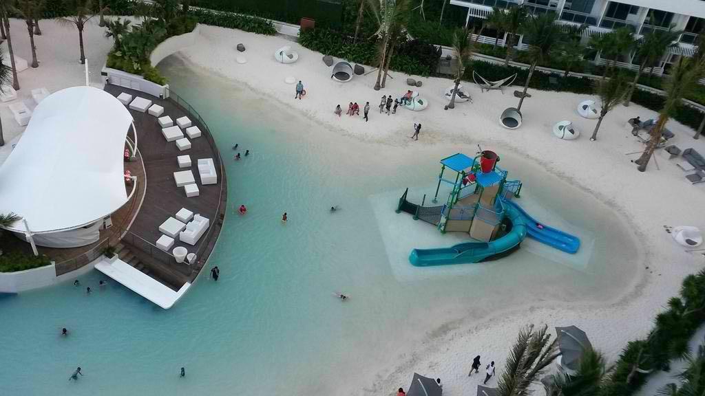 Azure Urban Beach Resort Manila By Radlett מראה חיצוני תמונה