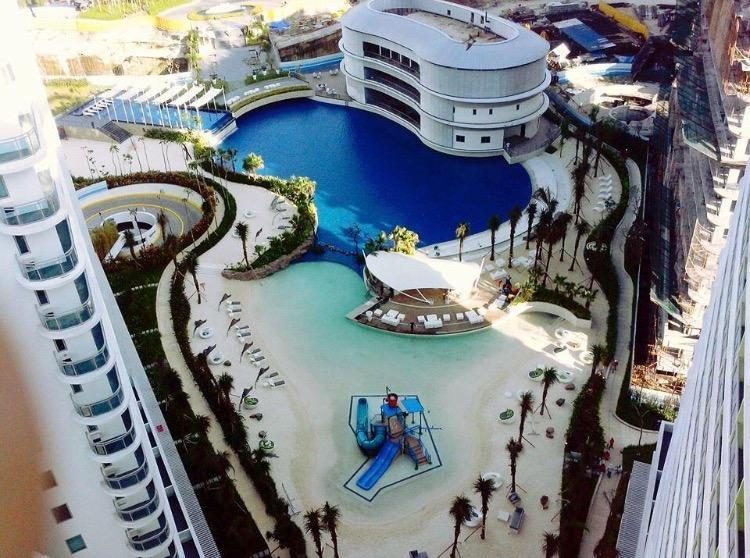Azure Urban Beach Resort Manila By Radlett מראה חיצוני תמונה
