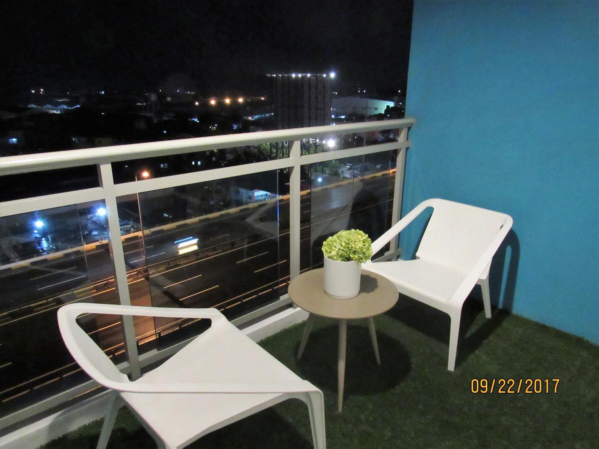Azure Urban Beach Resort Manila By Radlett מראה חיצוני תמונה