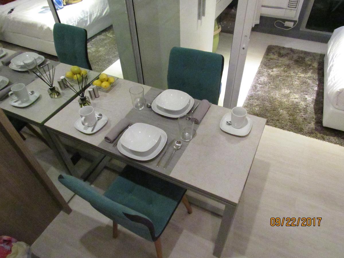Azure Urban Beach Resort Manila By Radlett מראה חיצוני תמונה