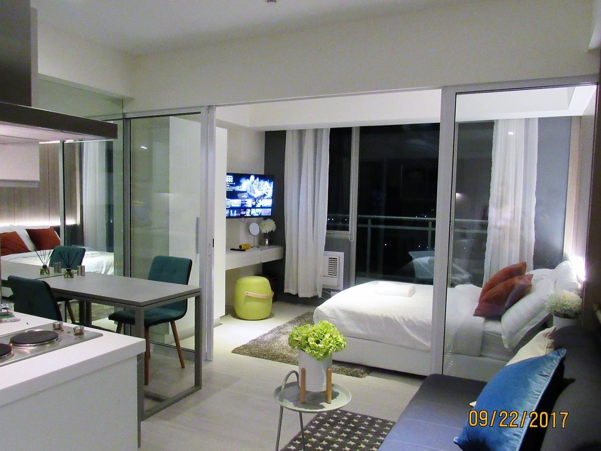 Azure Urban Beach Resort Manila By Radlett מראה חיצוני תמונה